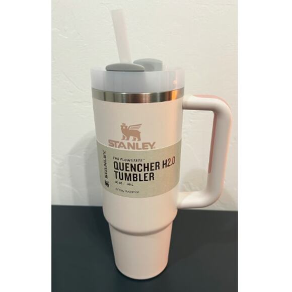 Stanley Cream Adventure  Insulated Quencher H2.0 Travel Tumbler with Handle 40oz - Picture 1 of 5